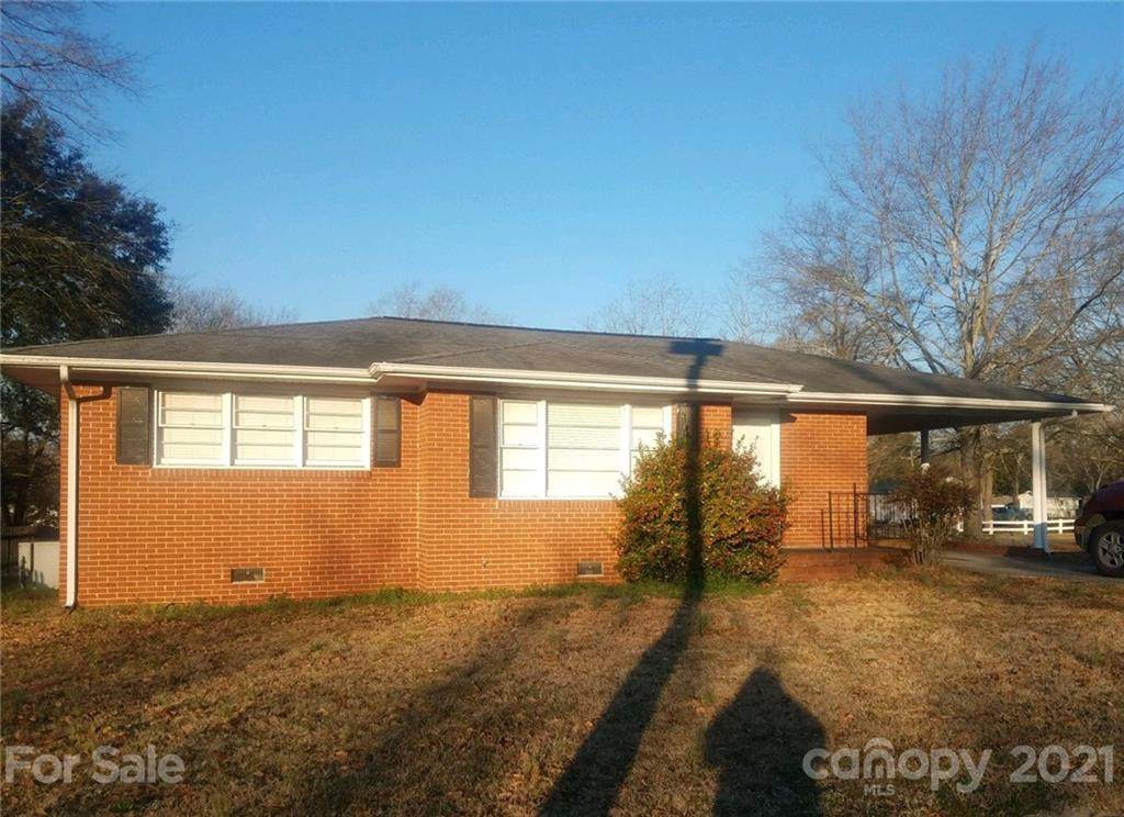 302 Maple Street - Photo 1