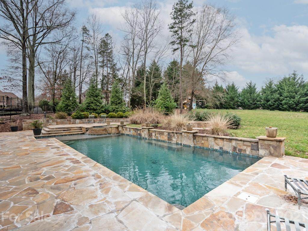 414 Wingfoot Drive - Photo 1