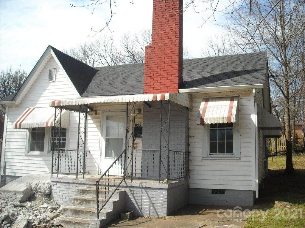 922 Center Street - Photo 1