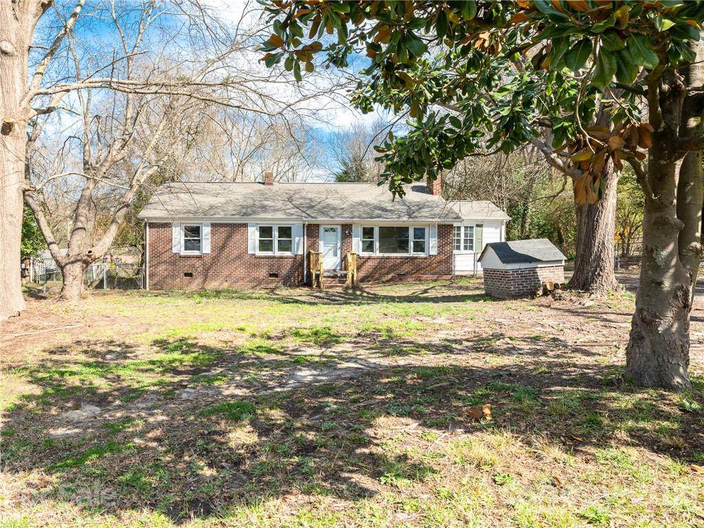 502 Davis Park Road - Photo 1