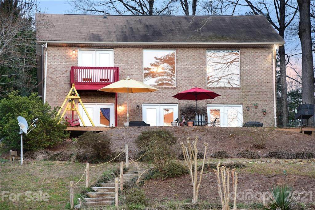 154 Sugar Loaf Drive - Photo 1
