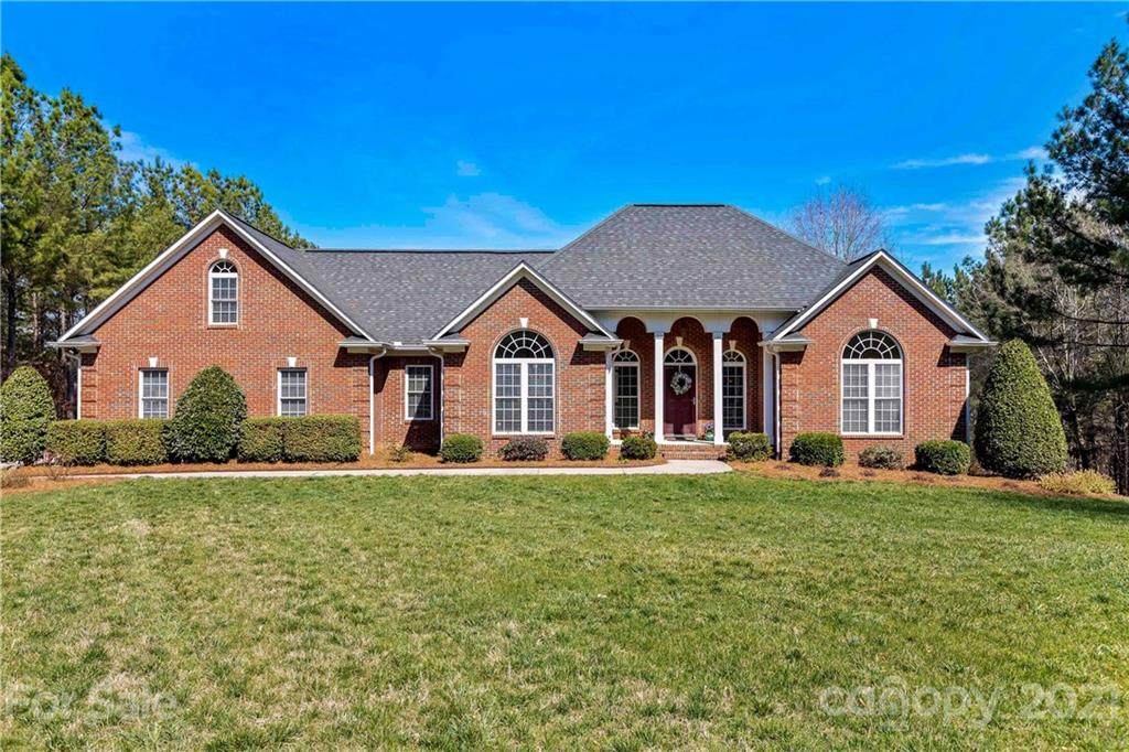 5124 Stockbridge Drive - Photo 1