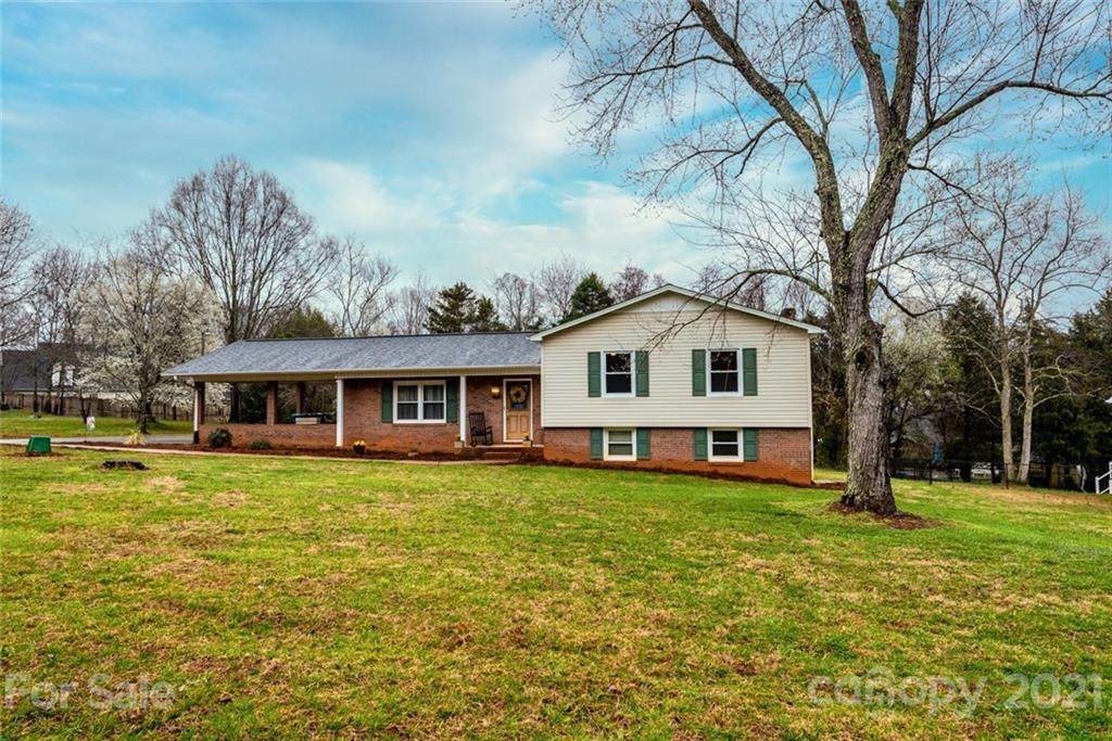 1238 Beechwood Drive - Photo 1