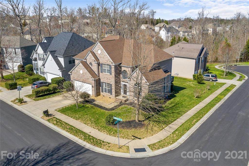 9806 Edinburgh Lane - Photo 1