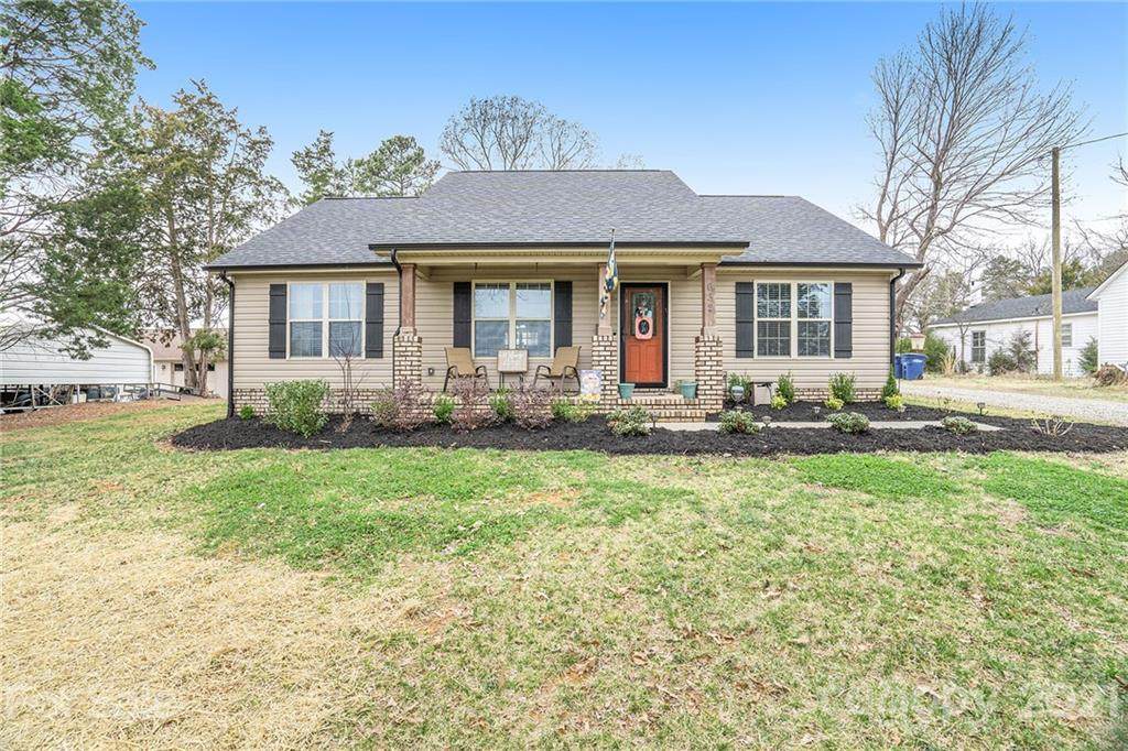 632 Skyland Drive - Photo 1