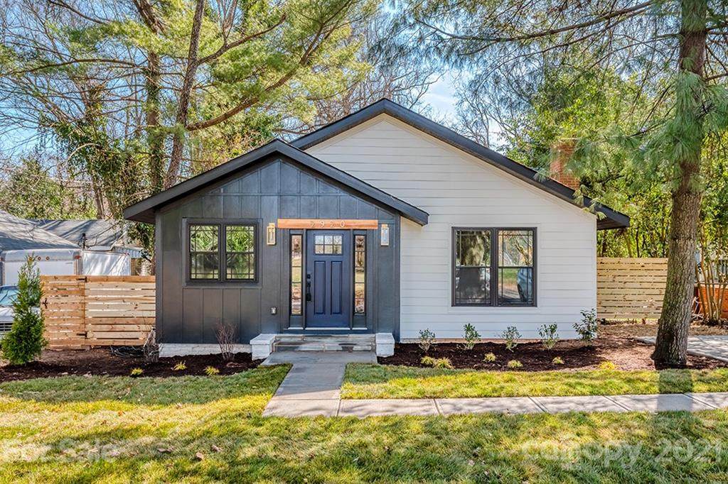 2920 Parkway Avenue - Photo 1