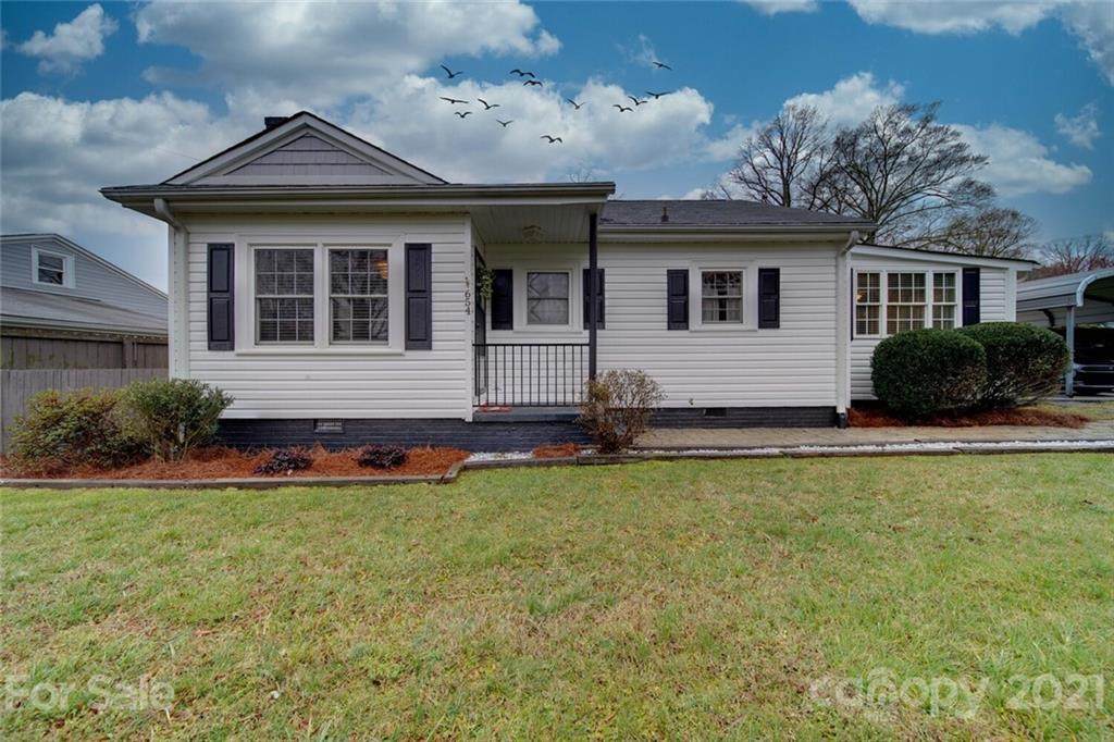 654 Jackson Terrace - Photo 1