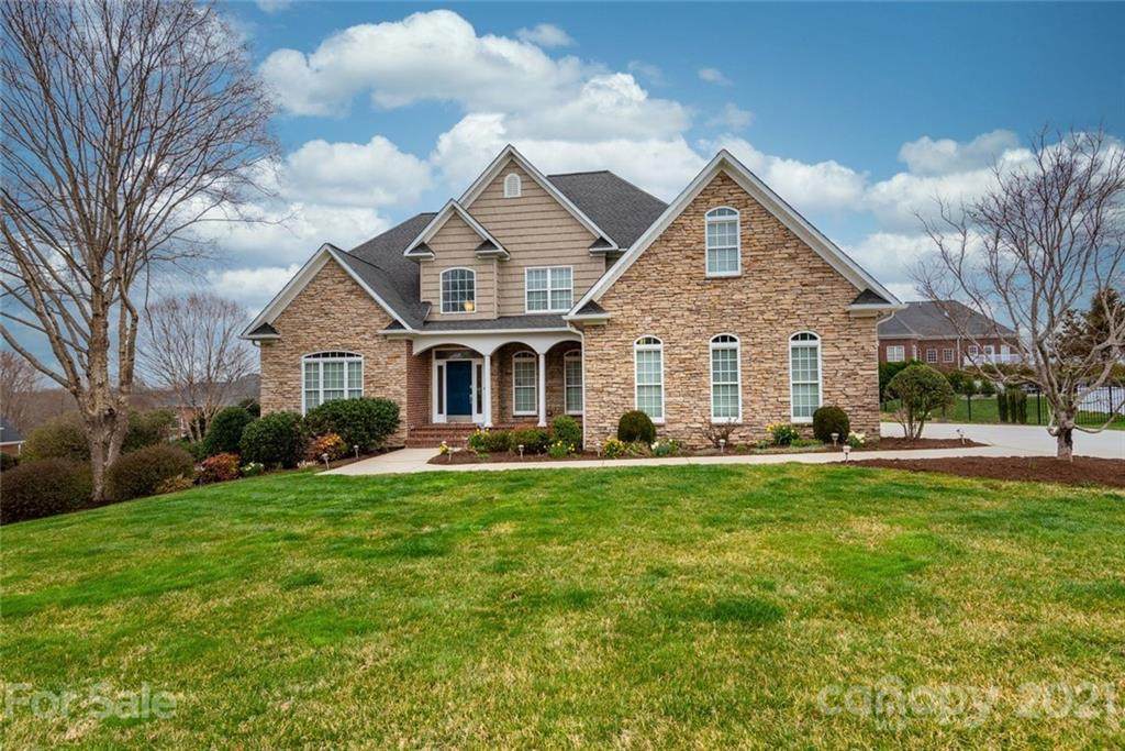 4407 1st Street Drive - Photo 1