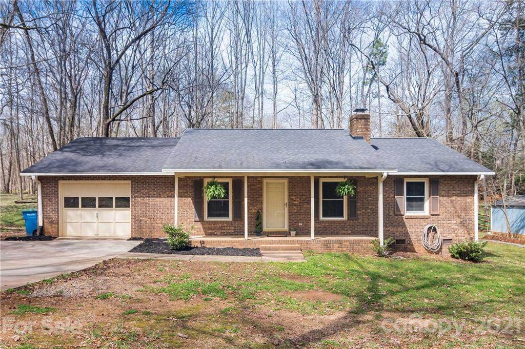 431 Hillcrest Drive - Photo 1