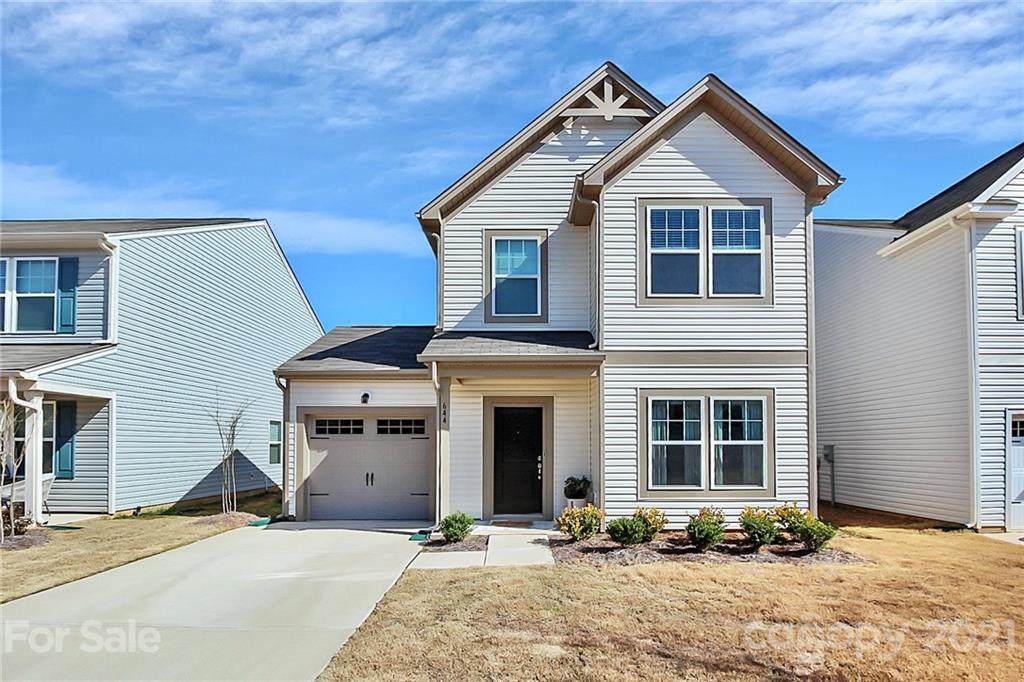 644 Spencer Lane - Photo 1