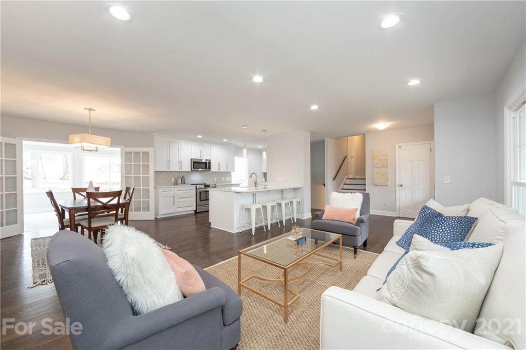 1501 Piccadilly Drive - Photo 1