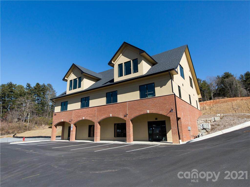 208 Charlotte Highway - Photo 1