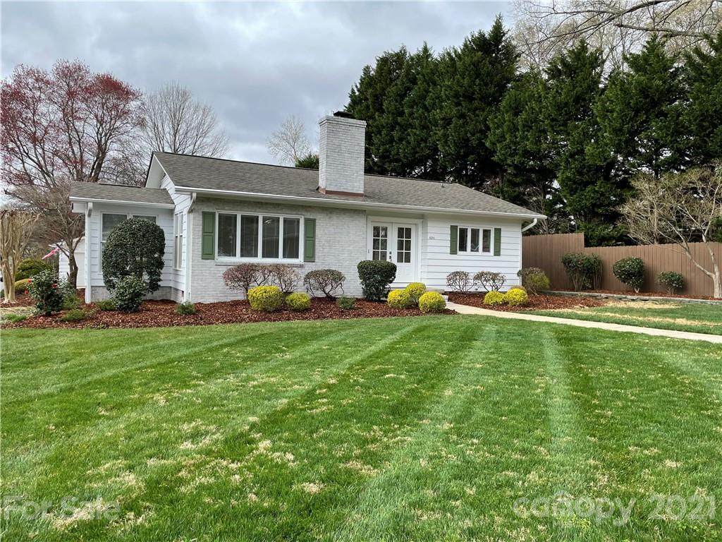 624 Sylvan Street - Photo 1