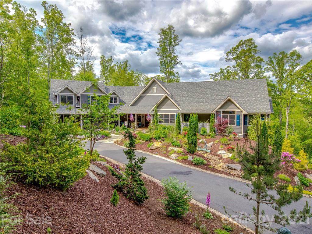 38 Misty Valley Parkway - Photo 1
