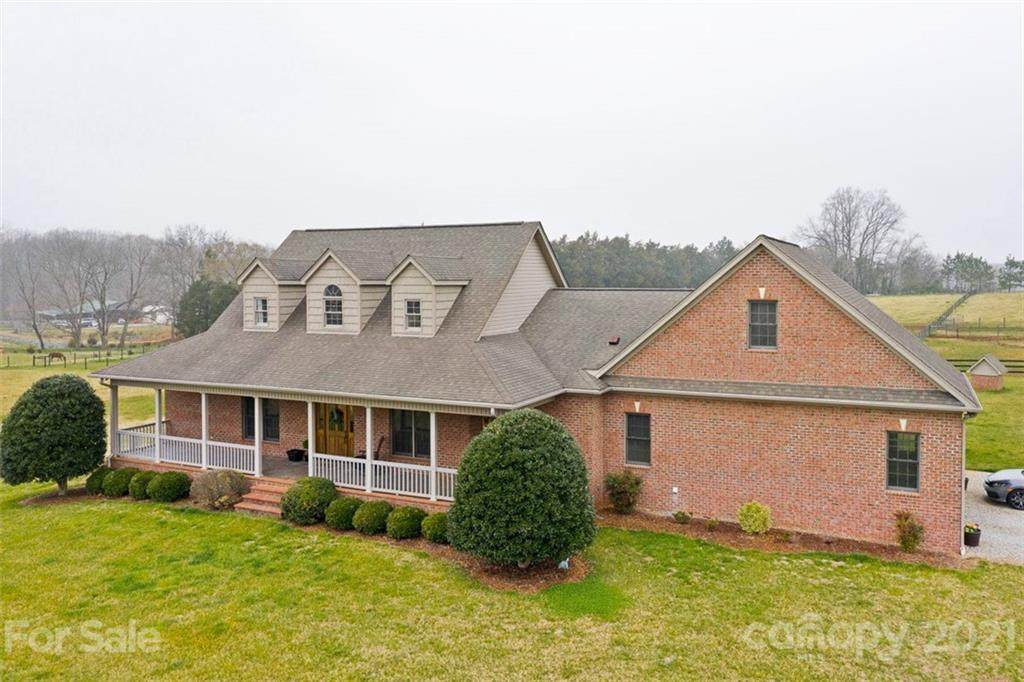 483 Swandell Farm Road - Photo 1
