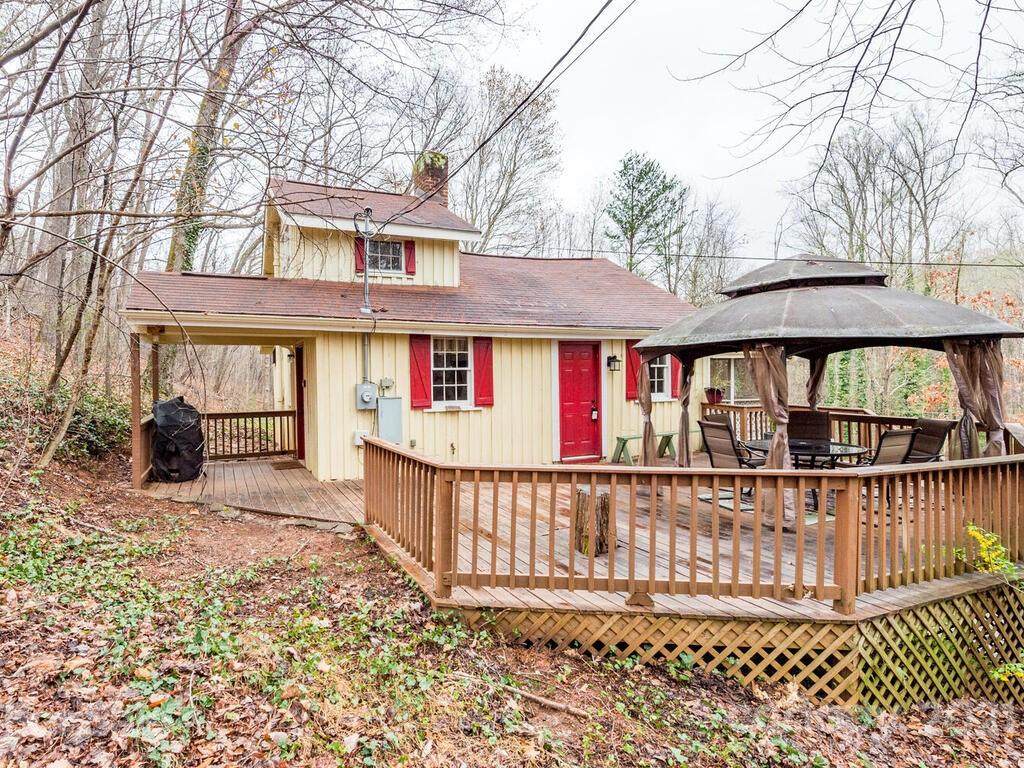 2364 Memorial Highway - Photo 1