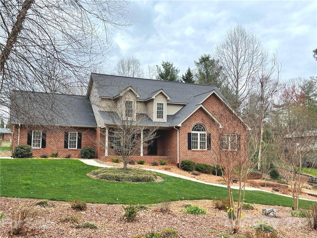381 Thompson Drive - Photo 1