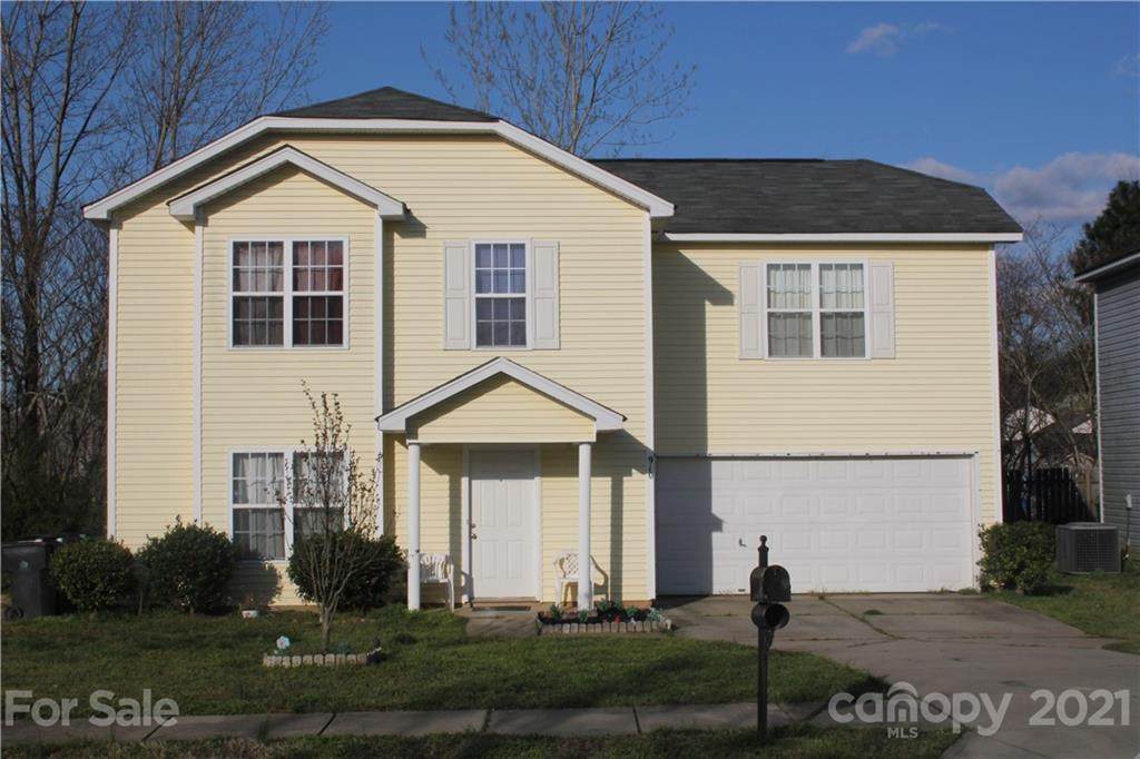 910 Oakshire Circle - Photo 1