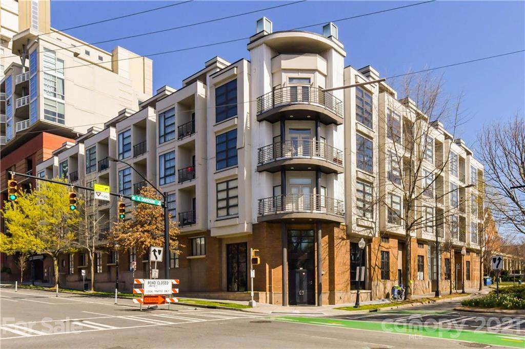 525 6th Street - Photo 1