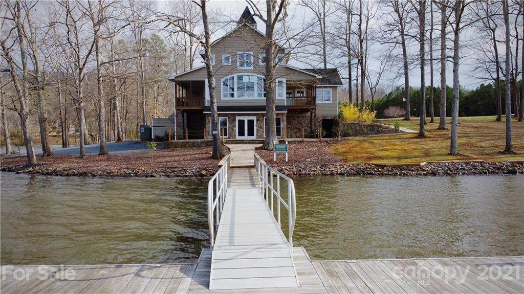 423 Harborgate Drive - Photo 1
