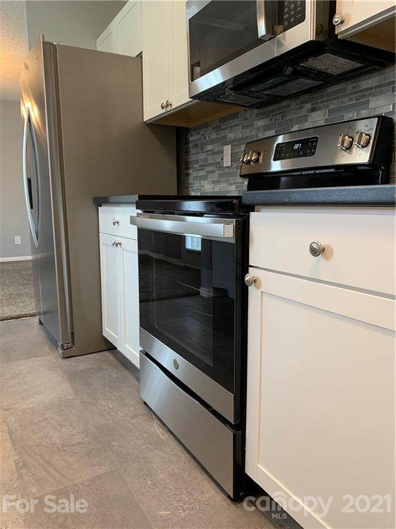 9928 Austin Samuel Place - Photo 1