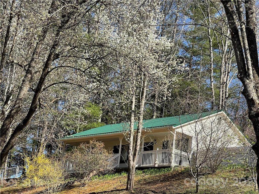 1811 Creekside Place - Photo 1