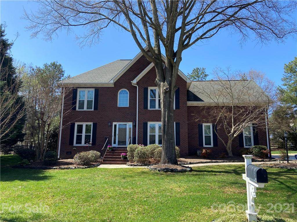 907 Cresthaven Court - Photo 1