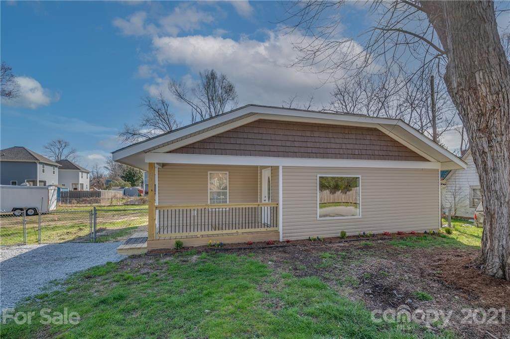 212 Spring Street - Photo 1