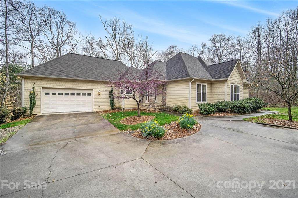 421 Scalybark Trail - Photo 1