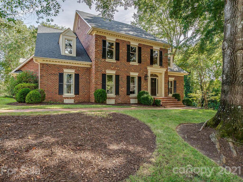 5425 Summerpond Court - Photo 1