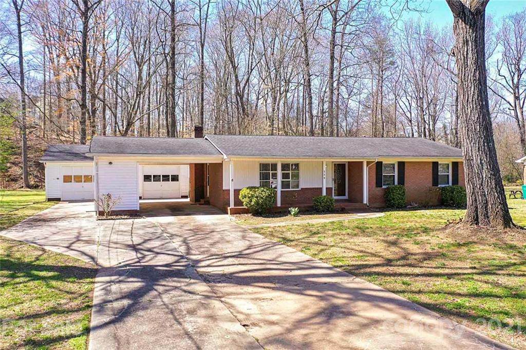 338 Brookwood Drive - Photo 1