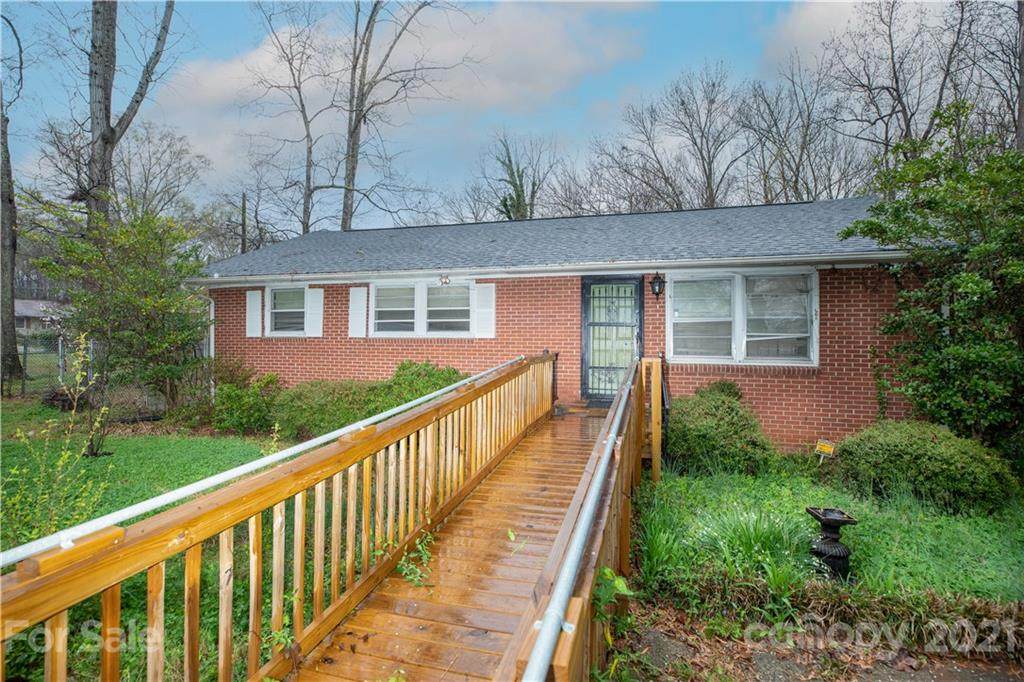 813 Midvale Avenue - Photo 1