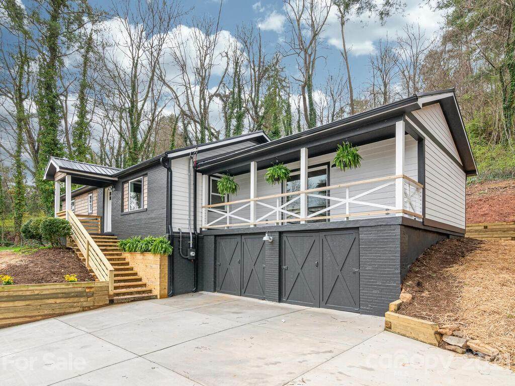 25 Aurora Drive - Photo 1