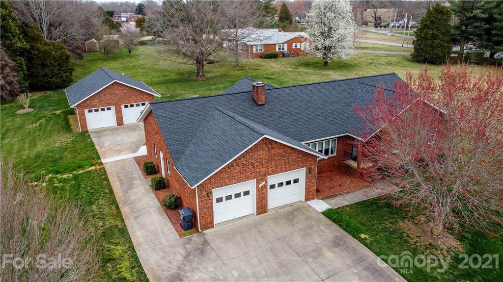 108 Meadowlark Lane - Photo 1