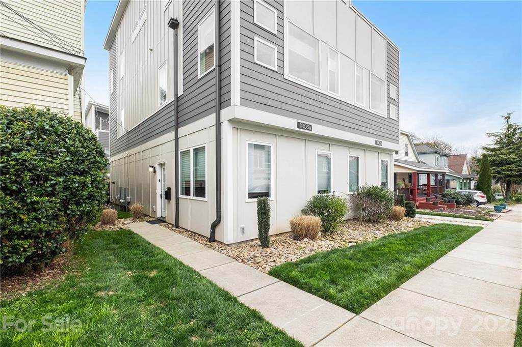 1003 Greenleaf Avenue - Photo 1