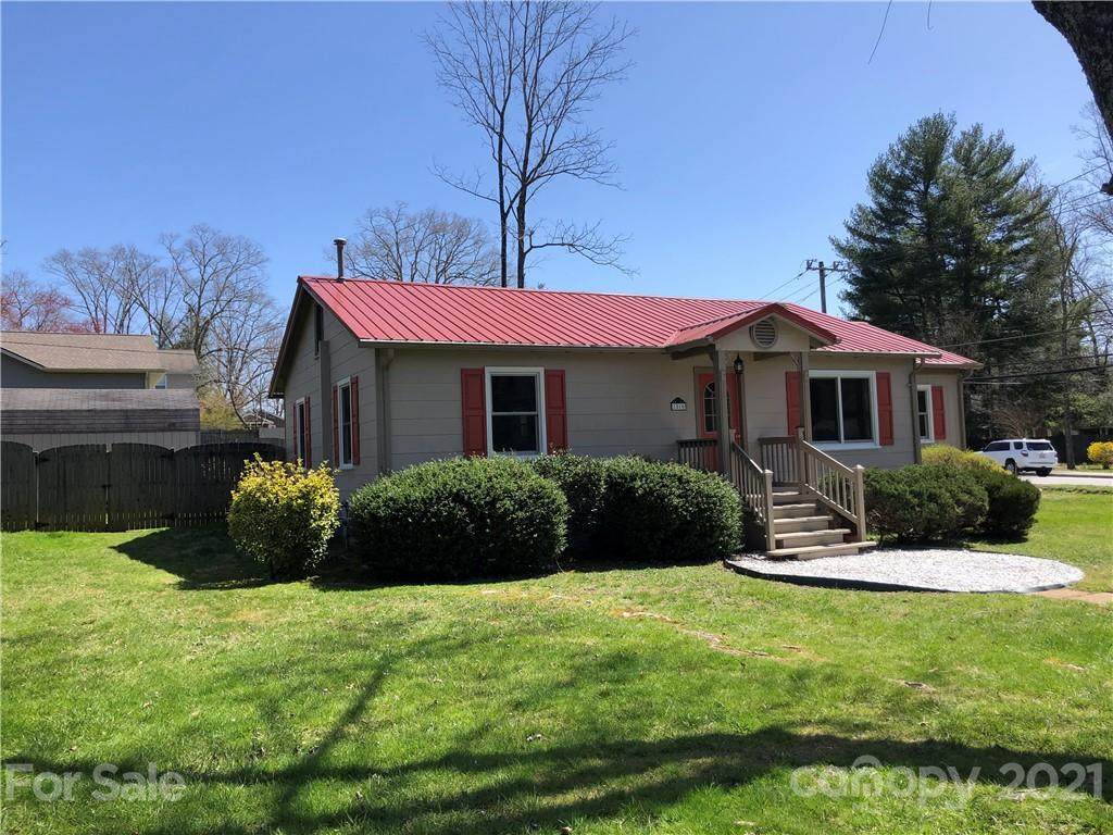 1510 Ridgewood Boulevard - Photo 1
