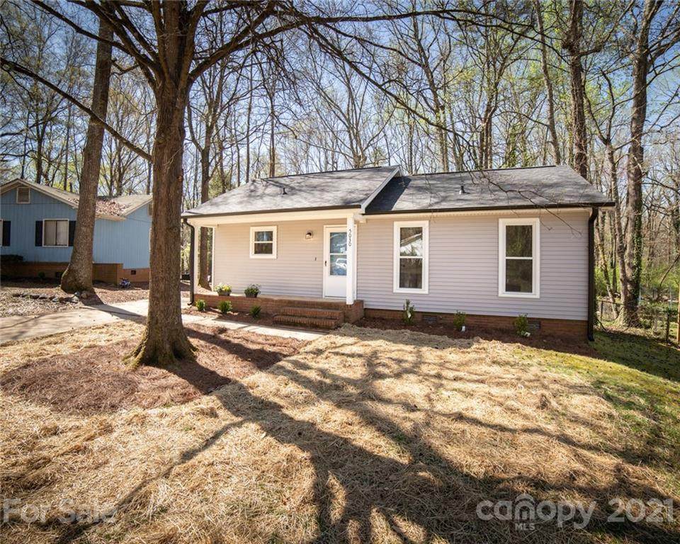 5030 Glenview Court - Photo 1