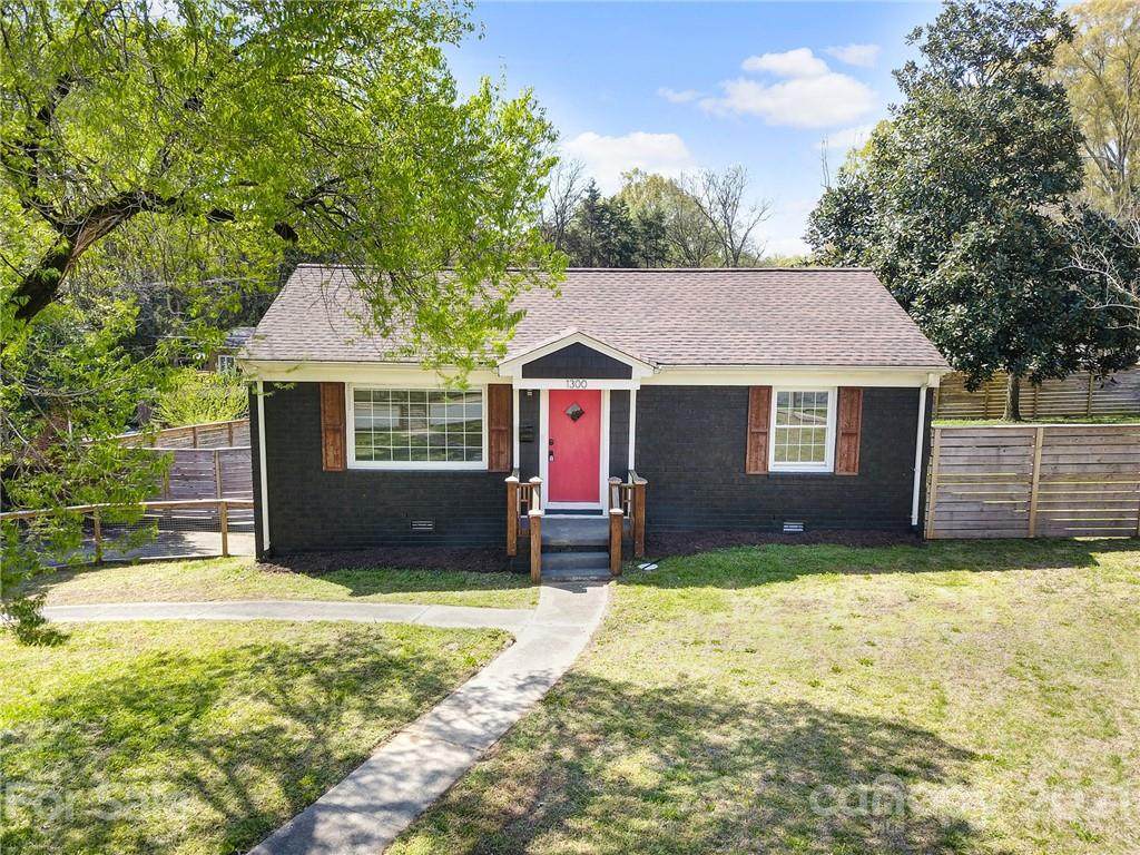 1300 Meadow Lane - Photo 1