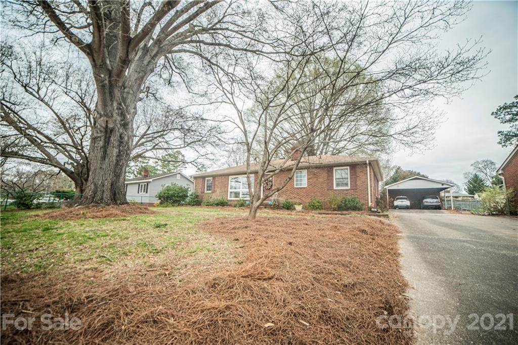 910 11th Street - Photo 1