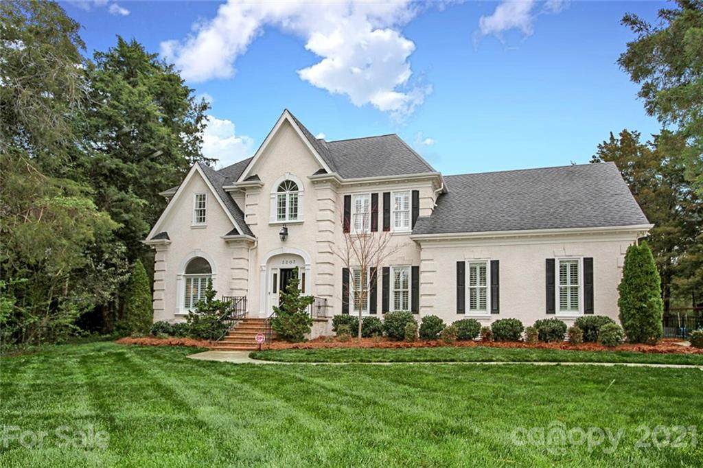 3207 Trefoil Drive - Photo 1