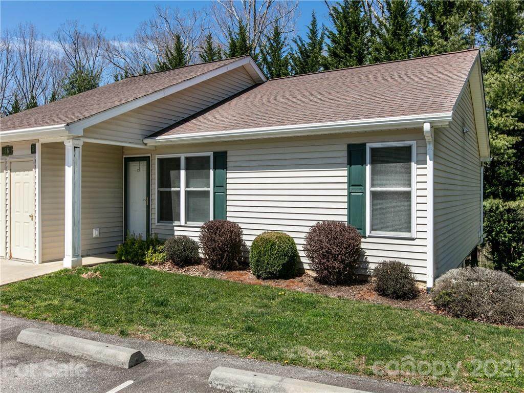 16 Krista Circle - Photo 1