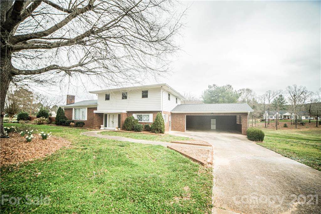101 Valley Drive - Photo 1
