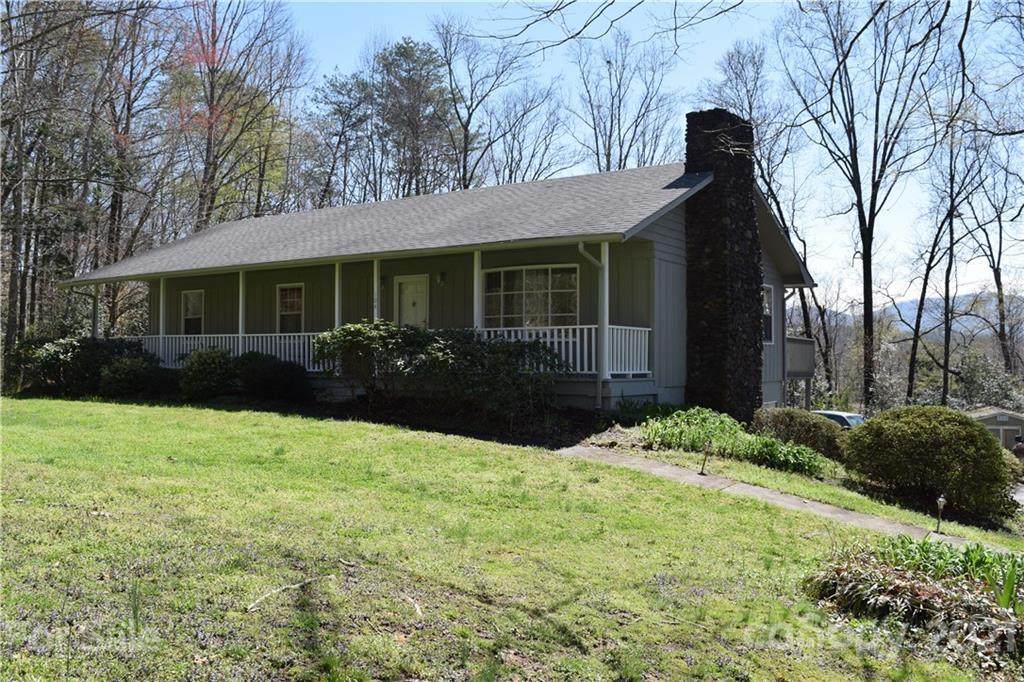 104 Oakwood Drive - Photo 1