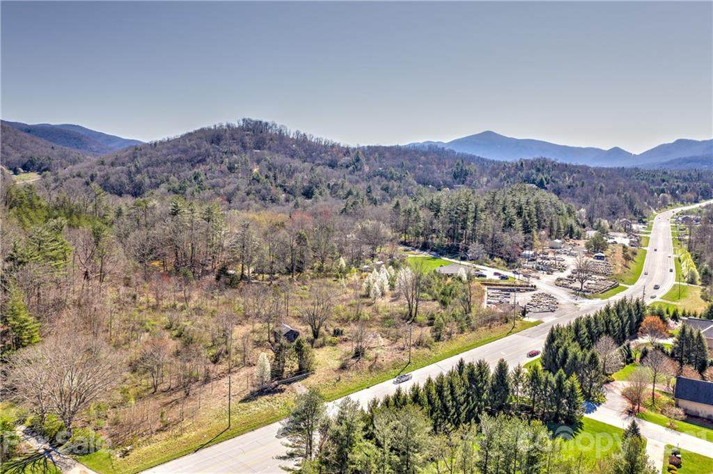 922 Charlotte Highway - Photo 1
