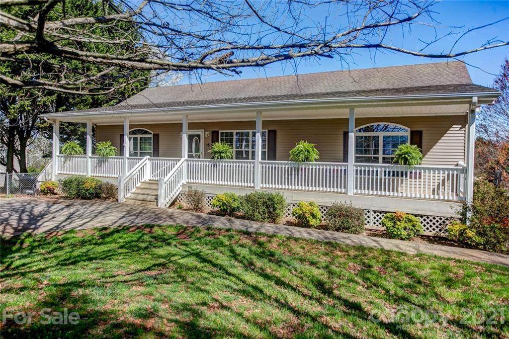 15 Due West Drive - Photo 1