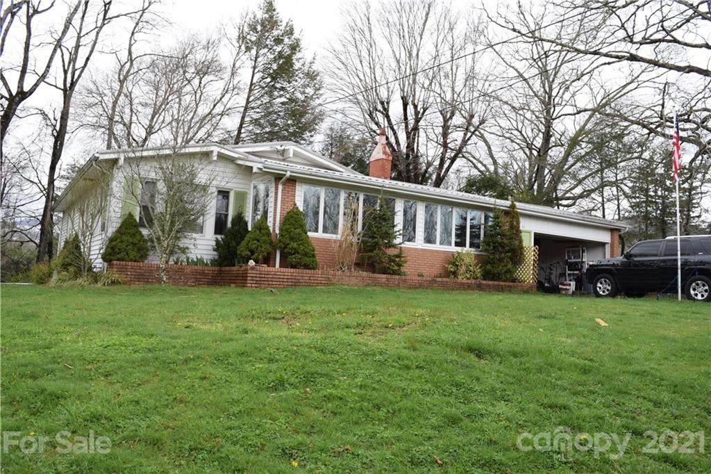 44 Hemlock Avenue - Photo 1