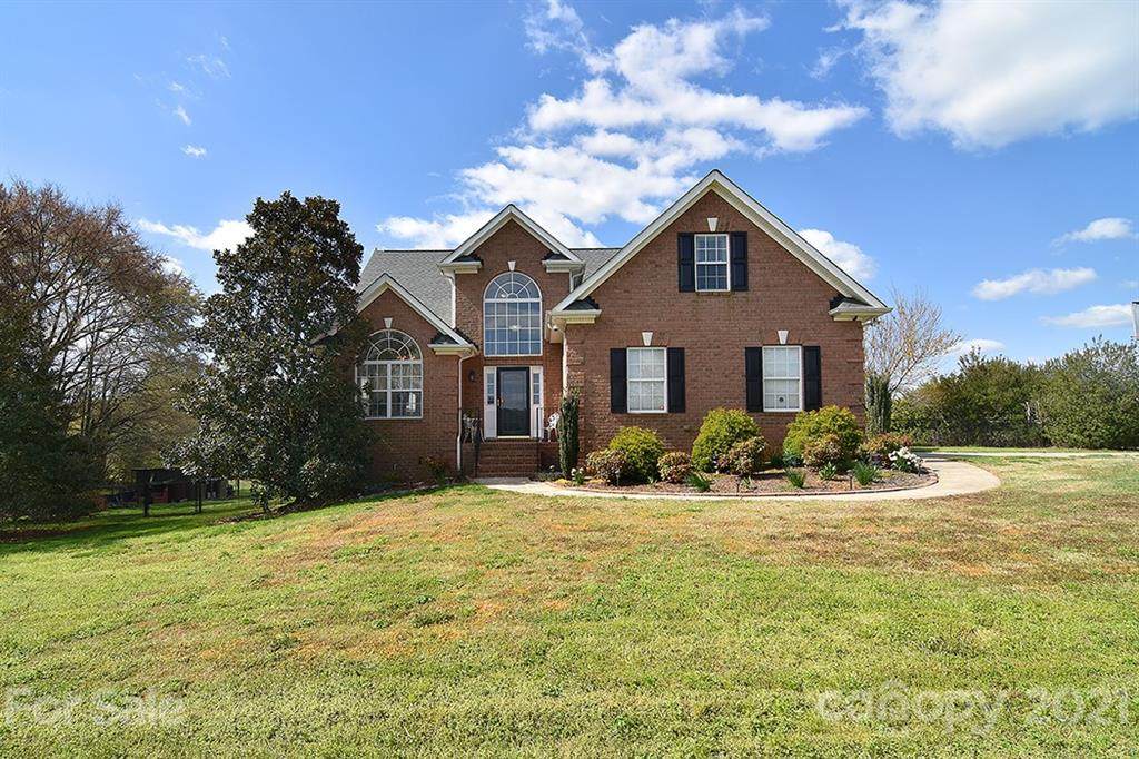 4718 Bothwell Drive - Photo 1