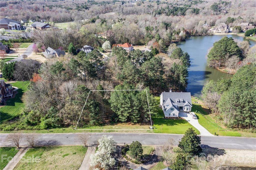 1419 Jack White Drive - Photo 1