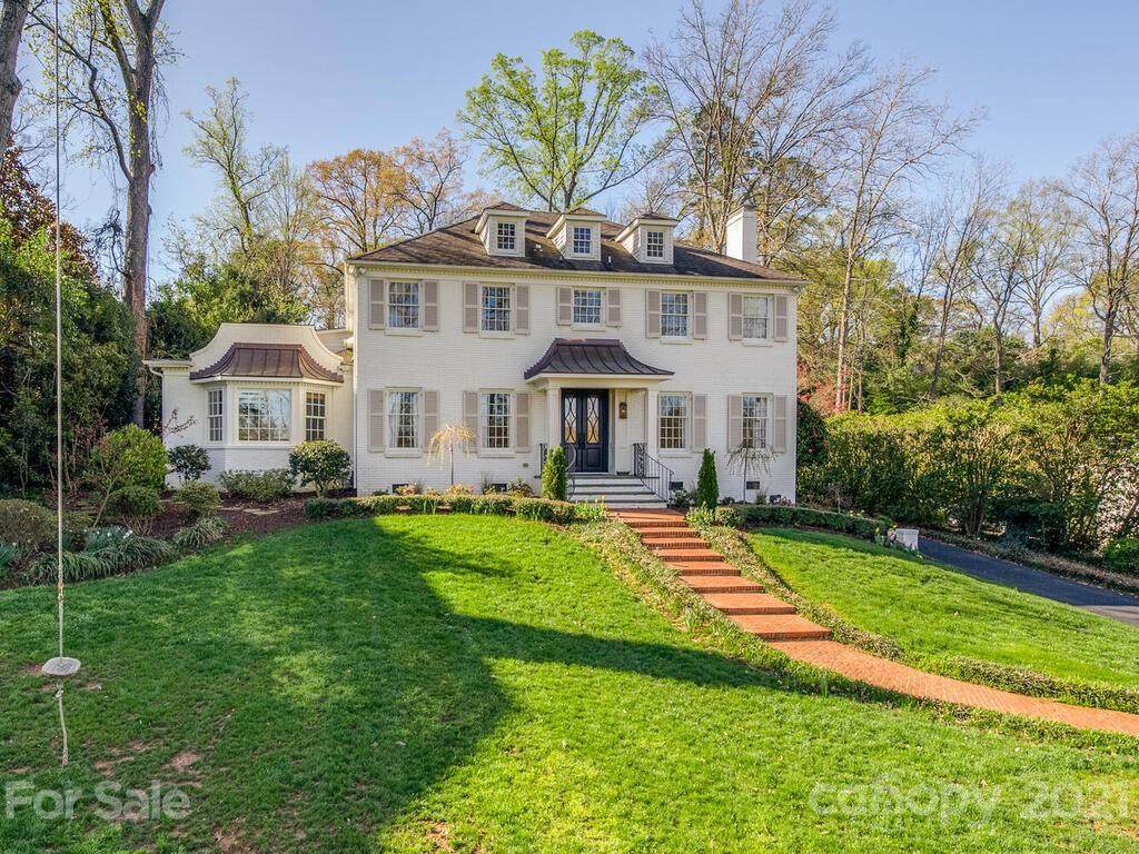 1927 Pinewood Circle - Photo 1