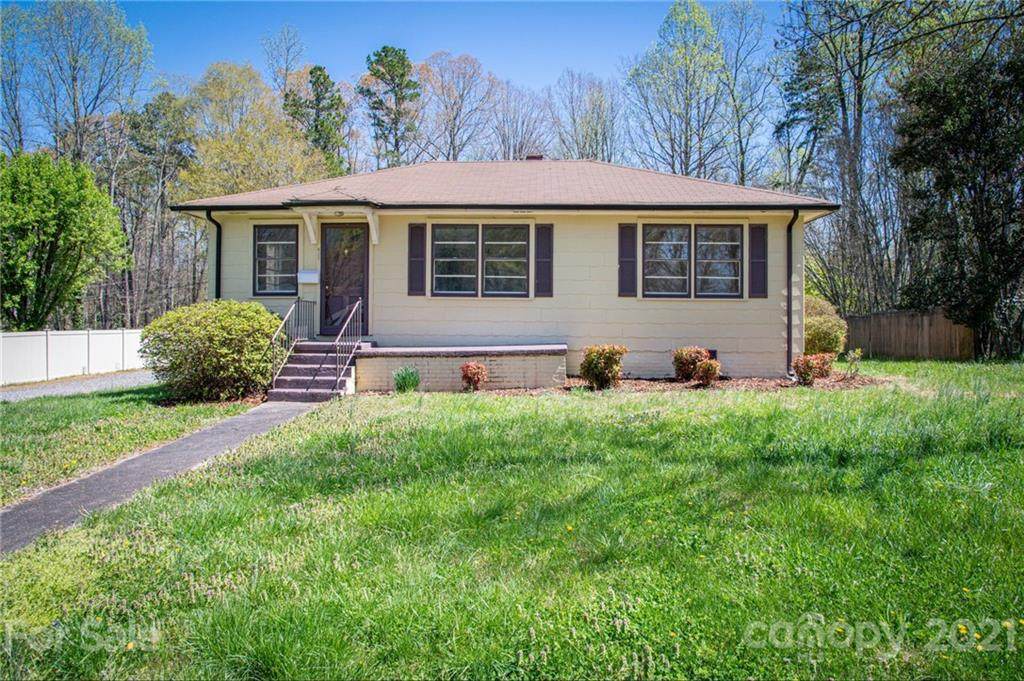 400 Houser Street - Photo 1